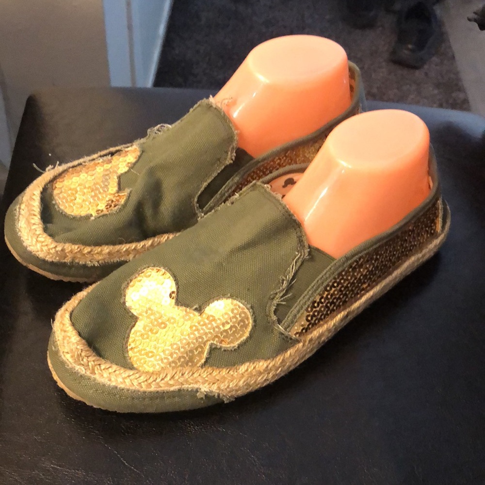 Mickey Mouse Grey Canvas Men’s Gold Electra Slip On Shoes Size 10